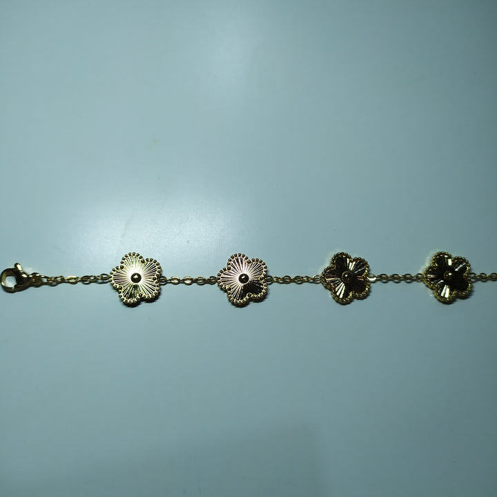 Pulsera trebol de cinco hojas oro
