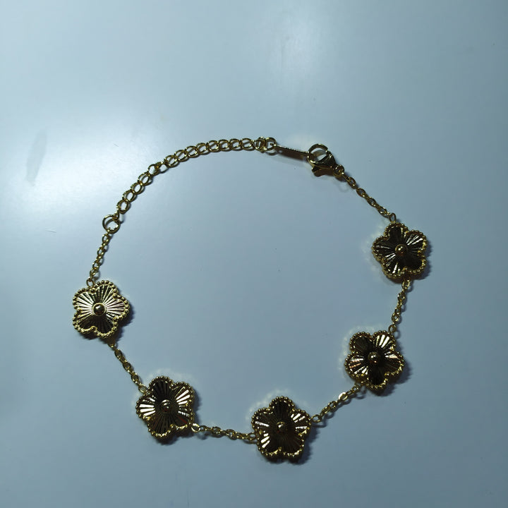 Pulsera trebol de cinco hojas oro