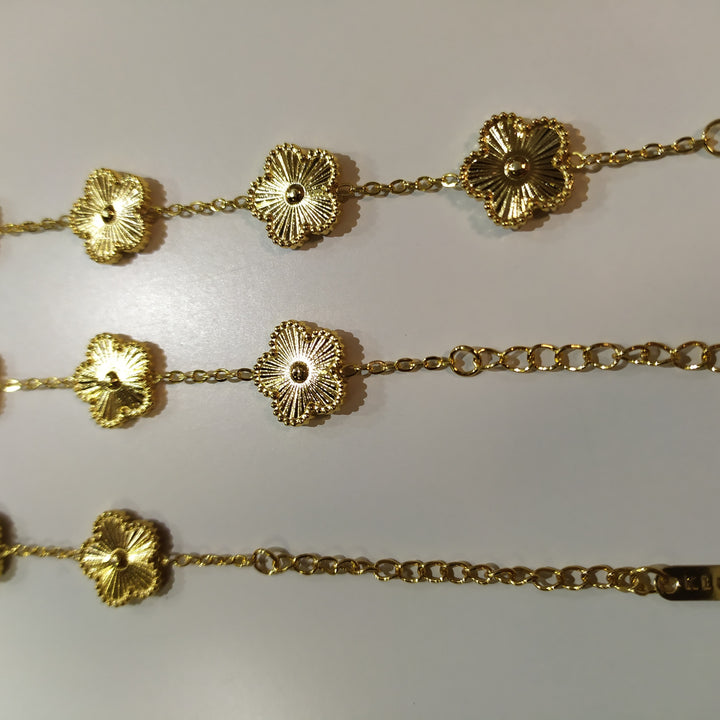 Pulsera trebol de cinco hojas oro